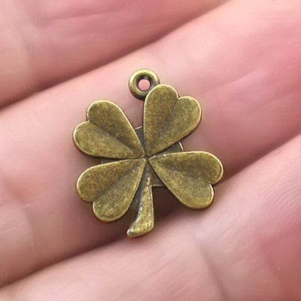 Clover Charms, Four Leaf Shamrock pendant beads, up to 12 pcs, Antique Bronze 16X18mm CM1567B