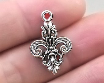 Fleur de Lis Charms, French Lily Flower pendant beads, up to 12 pcs, Antique Silver 17X25mm CM1503S