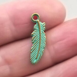 Feather Charms, Green Feather pendant beads, up to 40 pcs, Antique Bronze 6X23mm CM0593BR