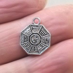 Yin Yang Charms, Feng Shui Bagua pendant beads, Tai Chi, up to 40 pcs, Antique Silver 13X15mm CM1133S