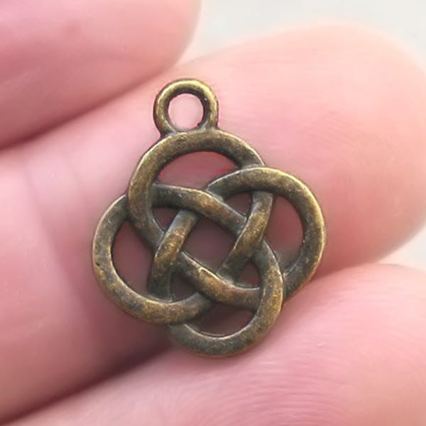 Celtic Knot Charms, Irish Knot pendant beads, up to 16 pcs, Antique Bronze 16X19mm CM0896B
