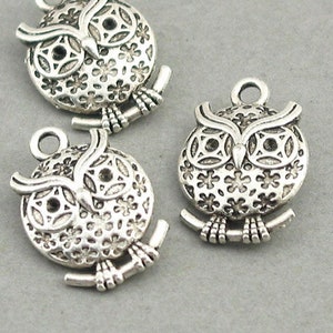 Owl Charms, Owl pendant beads, up to 12 pcs, Antique Silver 13X18mm CM0481S image 1