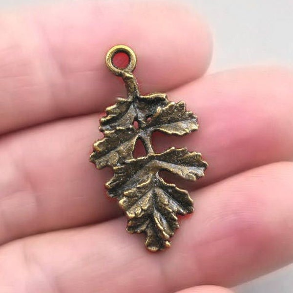 Breloques feuille, pendentif feuille de chêne, jusqu'à 8 pcs, bronze antique 18X31 mm CM0082B