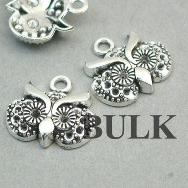 BULK 25 Owl Charms, Wholesale Owl Head pendant beads, Antique Silver 18X20mm CM1274S