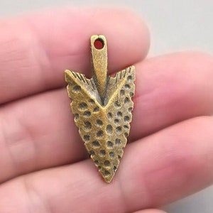 Arrow Head Charms, Spear Head pendant beads, up to 20 pcs, Antique Bronze 16X32mm CM1165B