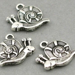 Snail Charms, Snail pendant beads, up to 30 pcs, Antique Silver 15X19mm CM0452S