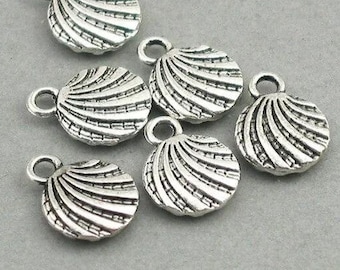 Shell Charms, Clam Shell pendant beads, up to 40 pcs, Antique Silver 9mm CM0480S