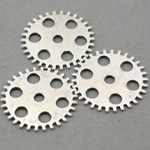 Gear Charms, Steampunk Gear pendant beads, up to 25 pcs, Antique Silver 25mm CM0563S