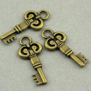 Key Charms, Skeleton Key pendant beads, up to 30 pcs, Antique Bronze 12X28mm CM0188B