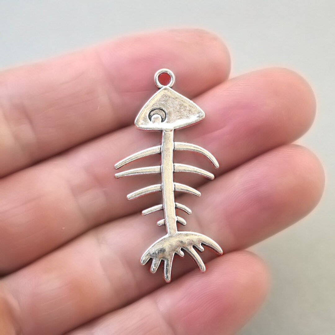 Fish Bone Charms, Fish Skeleton Pendant Beads, up to 6 Pcs, Antique