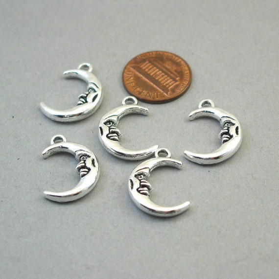 Moon Face Charms, Crescent Moon Pendant Beads, up to 30 Pcs