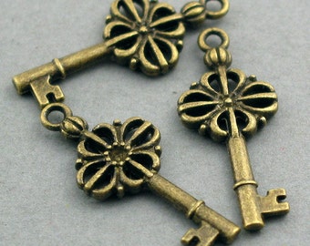 Key Charms, Skeleton Key pendant beads, up to 25 pcs, Antique Bronze 14X30mm CM0274B