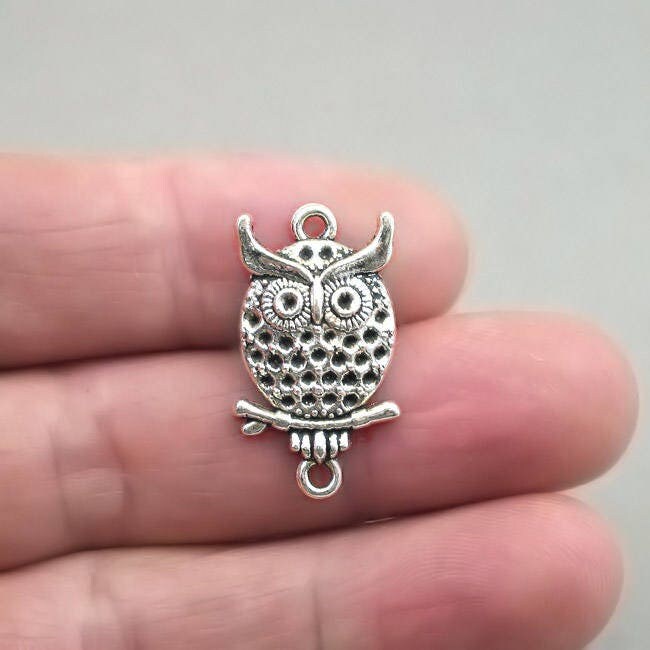 Owl Charm Connectors. Owl Link pendant beads, up to 20 pcs, Antique Silver 15X25mm CM1149S
