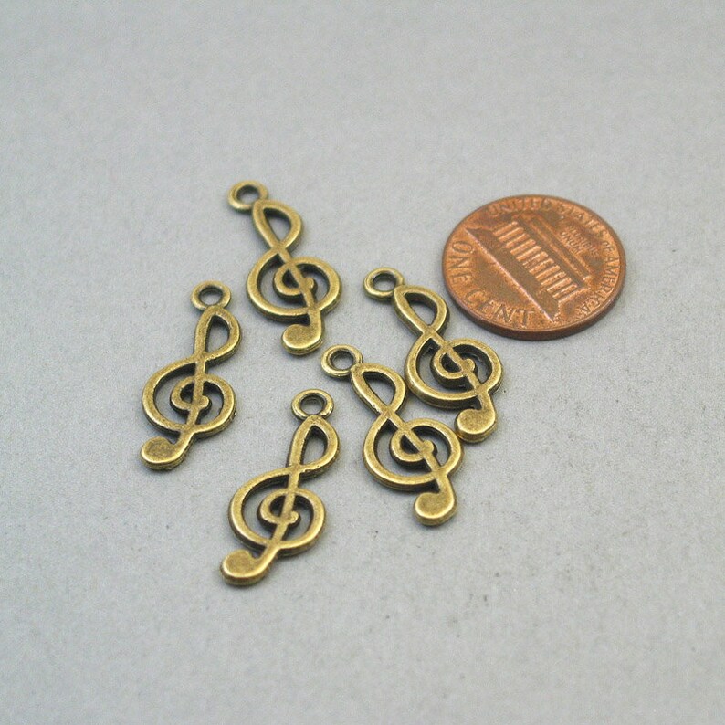 Treble Clef Charms Music Note pendant beads up to 16 pcs Antique Bronze 10X24mm CM0894B