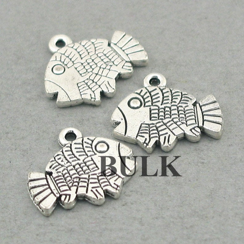 Antique Silver 14X17mm CM0656S Coral Reef Fish Wholesale Tropical Fish pendant beads BULK 40 Fish Charms