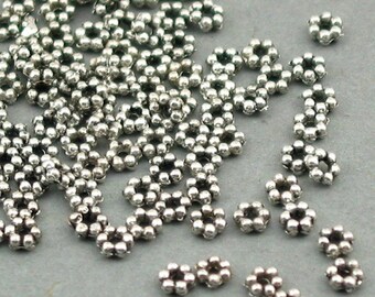 200Pcs 4mm Gold/Sliver Plated Tiny Daisy Metal Spacer Beads 200Pcs 4mm Gold/Sliver Plated Tiny Daisy Metal Spacer Beads