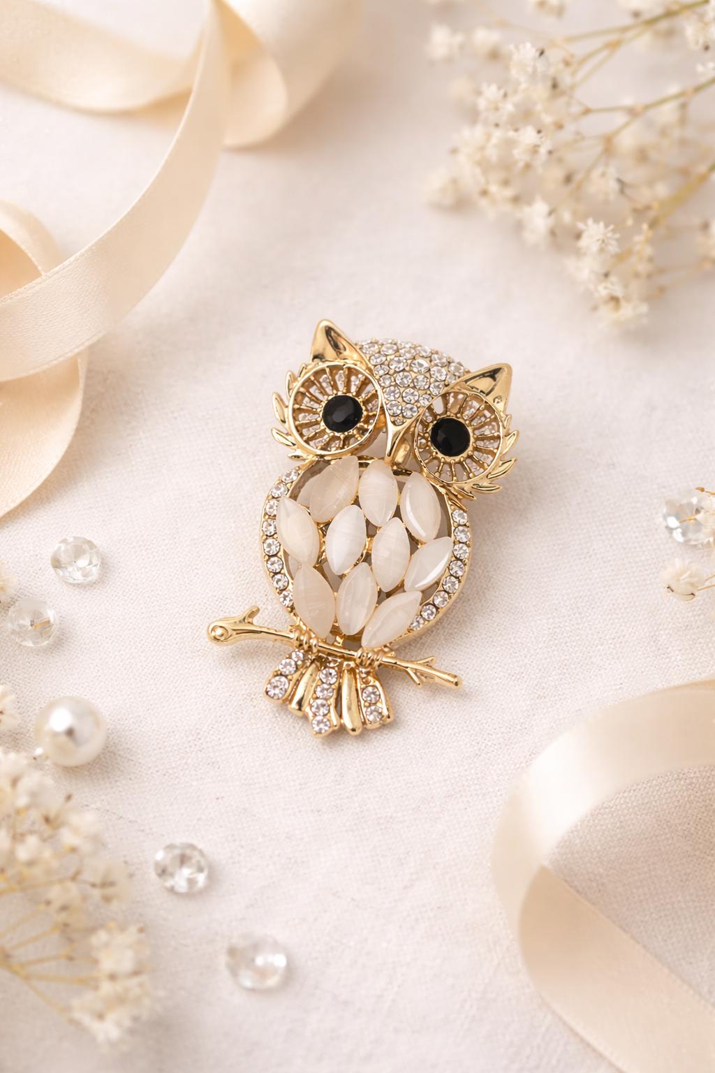 Owl Brooch Gold Crystal, Vintage Owl Pin, Rhinestone Animal Brooch, Elegant Jewelry Gift for Her, Cu