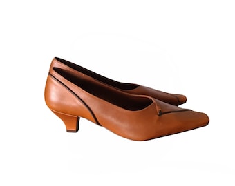 Escarpins vintage en cuir marron à petits talons - Escarpins minimalistes années 90 à bout carré - Chaussures vintage femme - Pointure 38 (EU) / 7,5 (US) / 5 (UK)