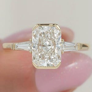 Half Bezel Set 3 CT Radiant Cut Lab Grown Diamond Ring, Three Stone Engagement Ring, 14K Gold Trilogy Wedding Ring, Baguette Side Stone Ring