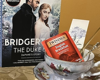 Set de regalo de taza de té vintage y libro: Romance
