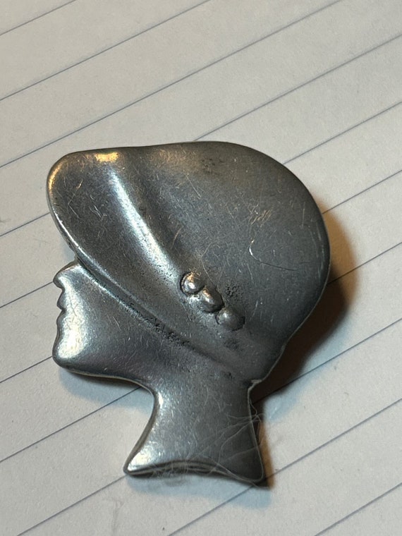Vintage Brooch girl with hat 1" Maybe Pewter