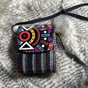 Kameratasche Crossbody Bag Geldbörse geometrisch bunt grafisch gewebt Bild 1