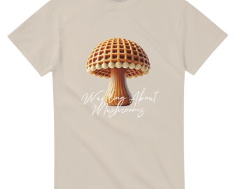 Camiseta "Divagando sobre hongos": camiseta surrealista con arte culinario, camiseta con hongos, diseño de stroopwafel, camiseta con gráficos originales