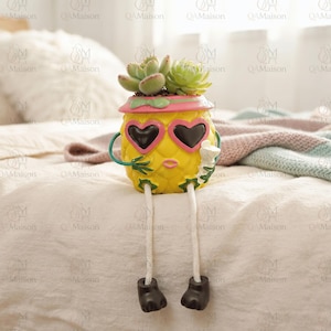 Sunglasses Pineapple Flowerpot, Dangling Legs Pineapple Succulent, Swinging Legs Planter, Tabletop Plant Holder, Window Sill Flower Planter