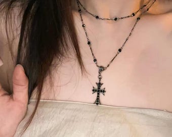Zwarte meerlaagse kruisketting