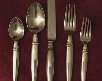 Sasaki - Lisa Jenks - Harlequin - Japan - Stainless Flatware - 5 Piece Place Set
