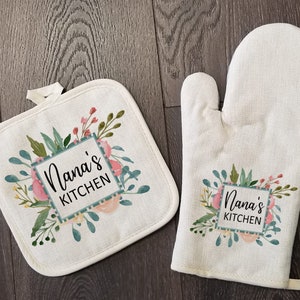 Nana Oven Mitt & Pot Holder Set, Grandma Gift Set Personalized Oven Mitts, Gifts for Mom, Camping RV