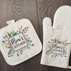 Mimi Oven Mitt & Pot Holder Set, Grandma Gift Set Personalized Oven Mitts, Gifts for Mom, Mimi's Kitchen Camping RV