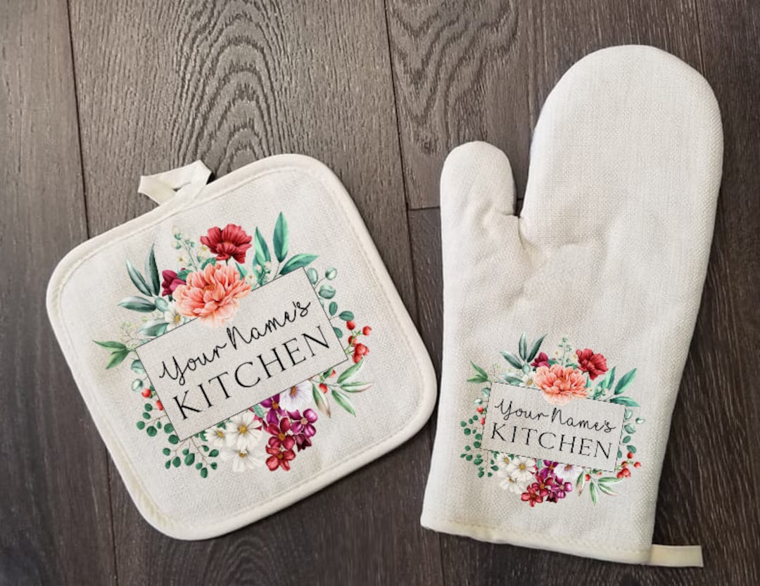 Allardice Tartan Crest Oven Mitt And Pot Holder (2 Oven Mitts + 1 Pot Holder)
