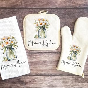 Personalized Daisy Linen Baking Set, Daisies Custom Oven Mitt Tea Towel Gift Set Personalized Gifts for Mom, Mimi's Kitchen, Hostess Gift
