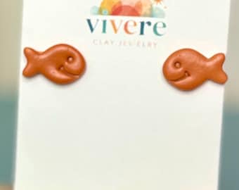 Goudvis Cracker-oorbellen | Snacksieraden van polymeerklei | Speelse nostalgische noppen