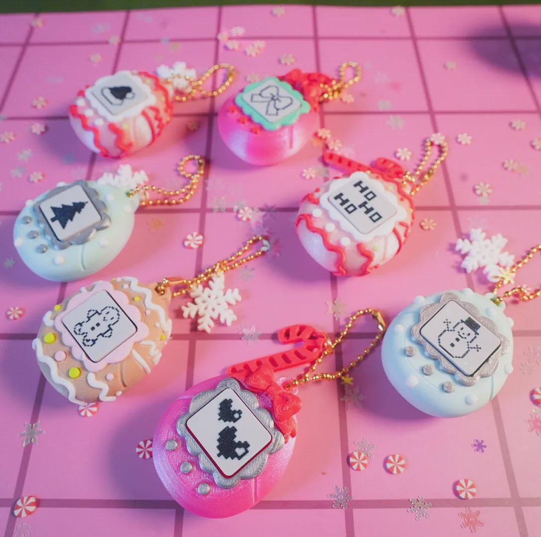 Christmas Tamagotchi Clicker Keychain - Etsy