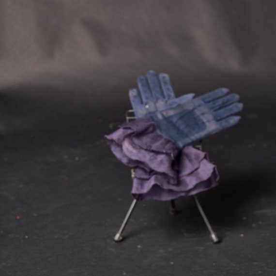 1940s Sheer Navy Ruffle Gloves Gem