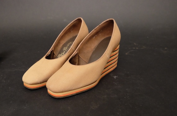 1950s DEADSTOCK DuBarry Tan Linen Wedges