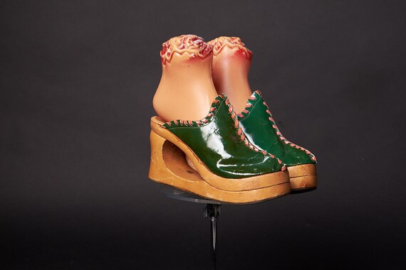 1970s Platform Green Stitched Heels Mules Shoes - image 1