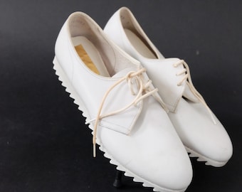 leather sneakers nursing