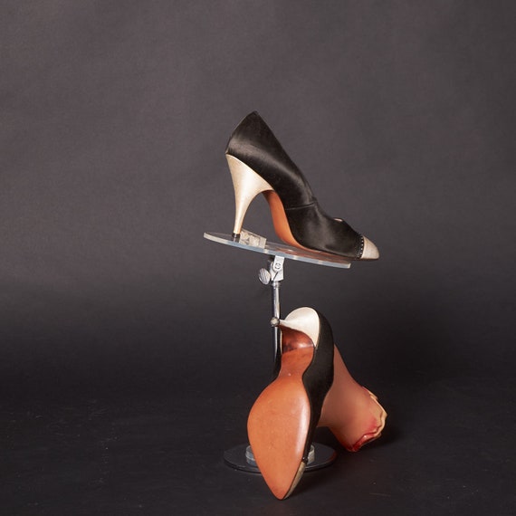 1960s Black and White Satin Heels Pumps - image 6