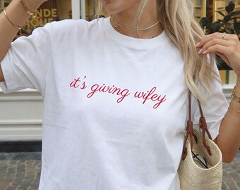 It's Giving Wifey Shirt Custom Bridal Party Tshirt Personalised Bridesmaid Gift Bachelorette Top Bride Era Shirt Custom Bachelorette Shirt