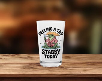 Hoy me siento un poco irritable • Vaso de chupito esmerilado de 85 ml • Frase divertida de rana • Artículos de bar originales • Regalo de alcohol ingenioso para un amigo sarcástico