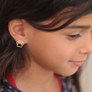 Paw Print Earrings, Gold Girls Earrings, Pet Lover Gift, Pet Memorial Jewelry, Cat Gifts, Paw Studs, Birtday Gift for Girls, Gold Girl Studs