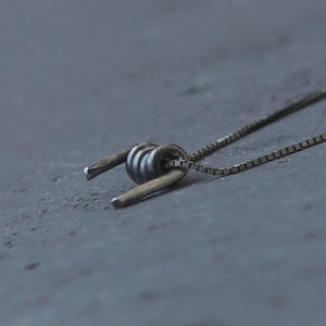 Silver Barbed Wire Necklace,  Edgy Unisex Silver Necklace, Barbed Wire Pendant, Barbed Wire Jewelry, Hip Hop Necklace, Spike Chain Necklace