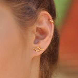 Twin bird Earrings main image 1