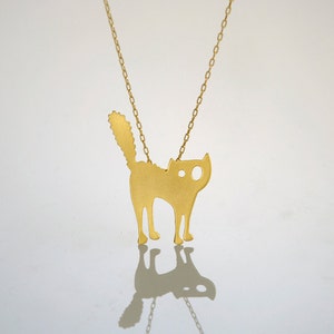 Gold Cat Necklace, Cute Kitty Jewelry, Gold Halloween Cat Charm, Cat Lovers Gift, Frightened Cat, Scared Cat, Cat Pendant, Cute Cat Jewelry