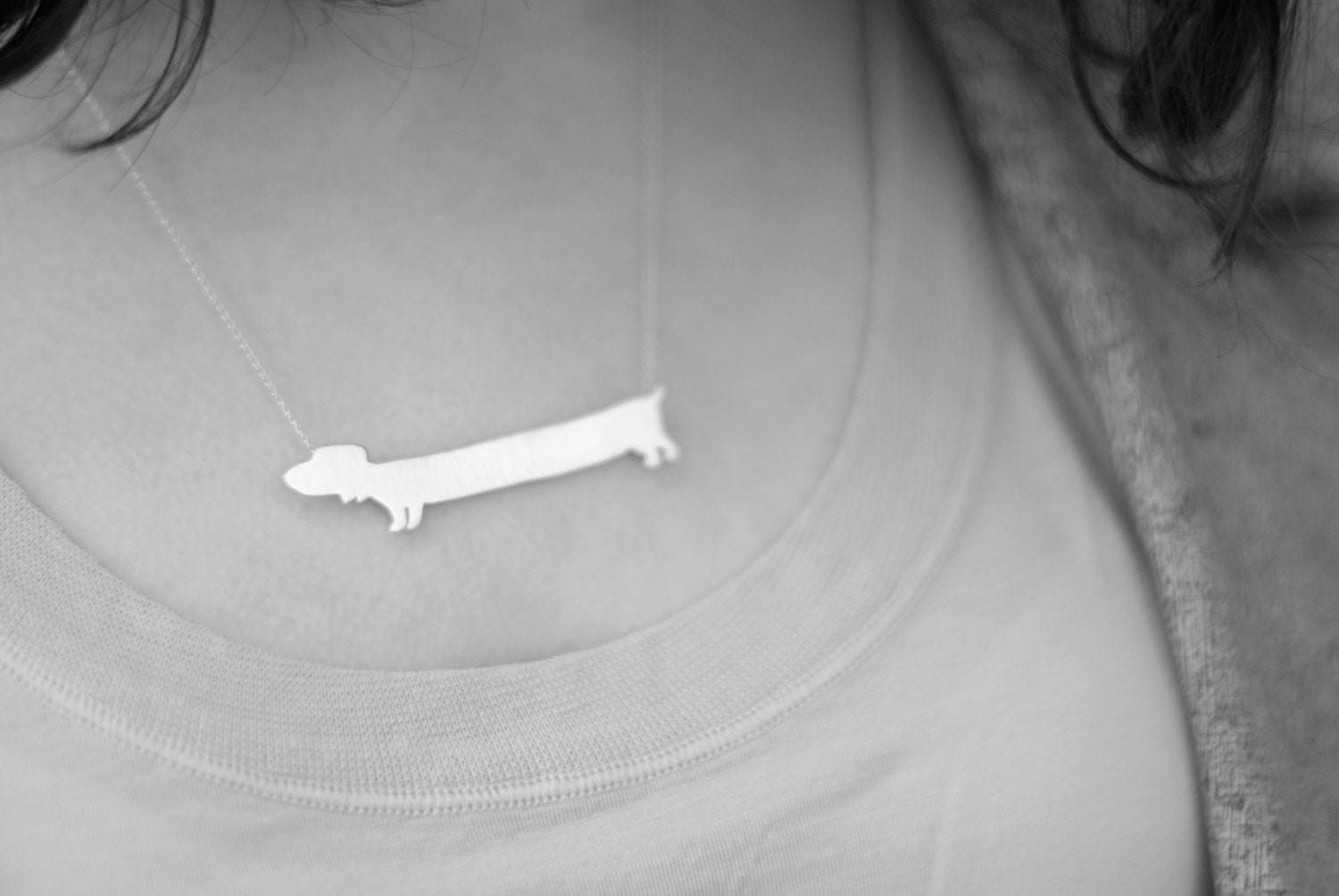 Collana Bassotto - Ciondolo in argento a forma di bassotto, regalo per gli amanti dei bassotti / OVALE - Italia