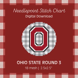 Pode incluir: Um gráfico digital de ponto de agulha com um design circular apresentando uma letra O maiúscula vermelha e preta no centro, cercada por um padrão xadrez cinza e branco. O texto diz Needlepoint Stitch Chart, OHIO STATE ROUND 3, 18 mesh, 6,35x6,35 cm.