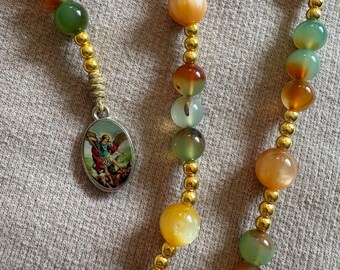 Handgemachte Chaplet | St. Michael Rosenkranz |  Marmorierte Perlen in Moos, Bernstein & Creme | Katholisches Geschenk